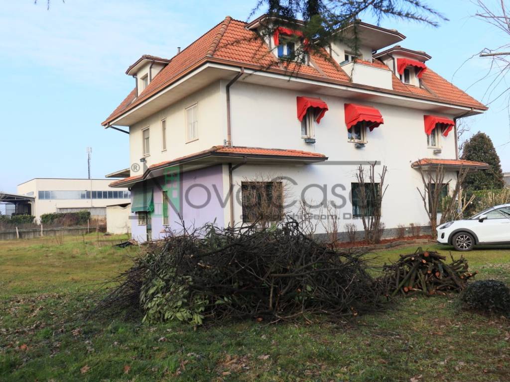 Villa a Codogno in Viale dell'Industria, 41 - Foto 2