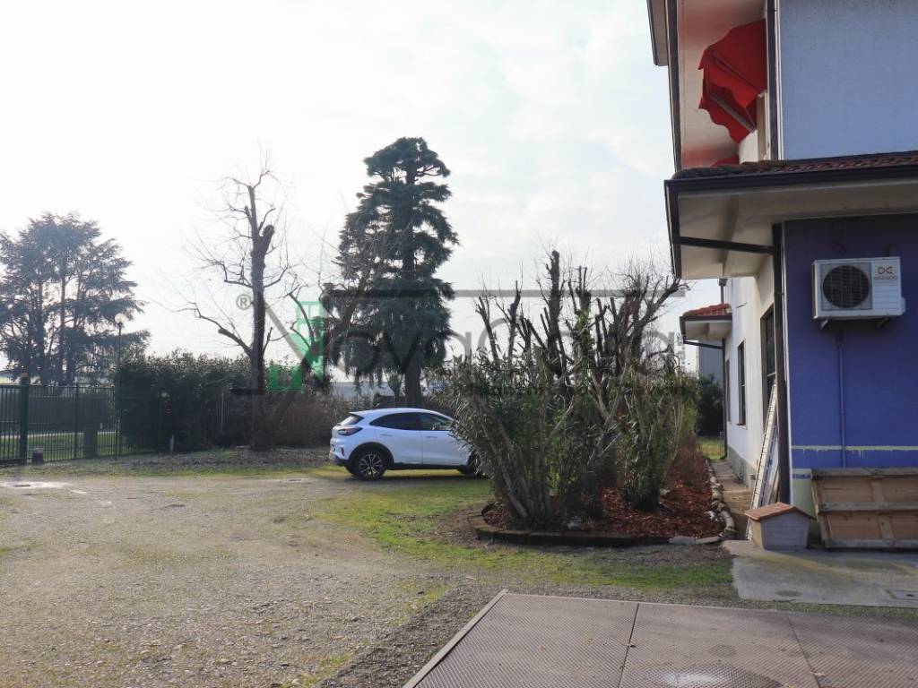 Villa a Codogno in Viale dell'Industria, 41 - Foto 5