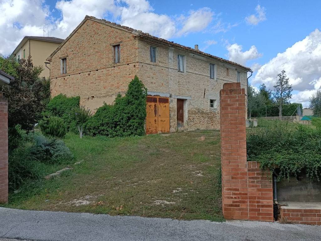 Terreno a Montecassiano in Via Giuseppe Ungaretti - Foto 2