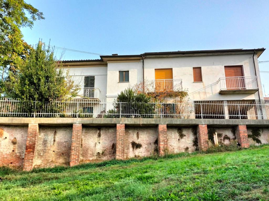 Casa indipendente a Chiusano d'asti in Via San Defendente, 7 - Foto 2