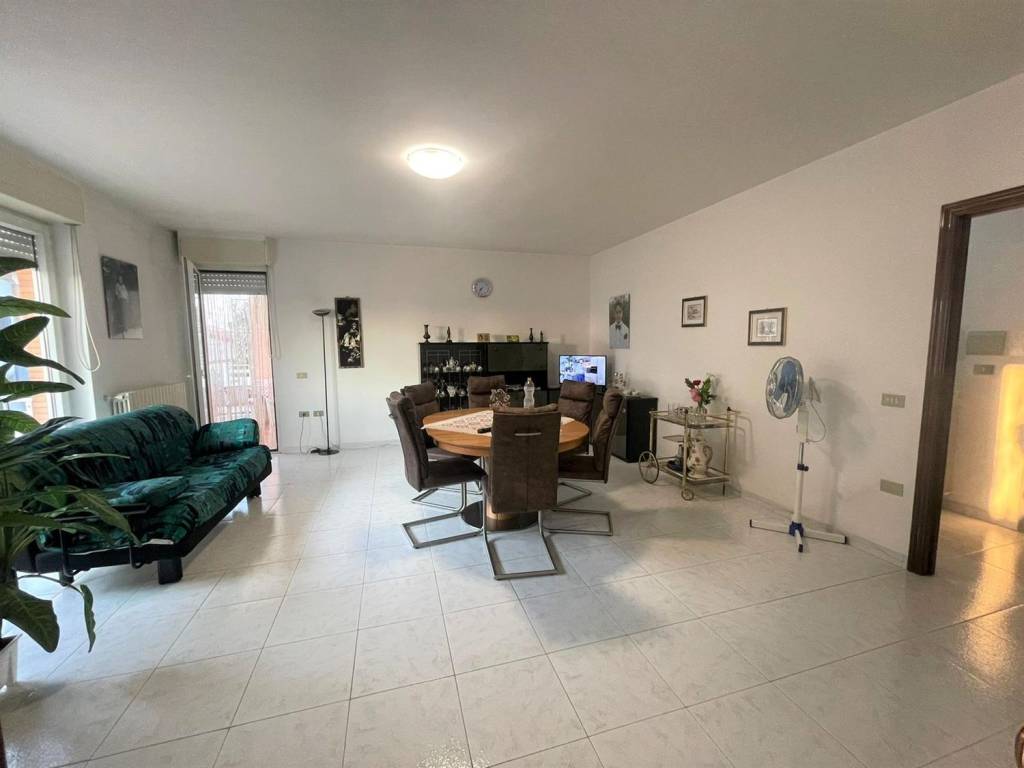 Appartamento a Lesina in Via Galileo Galilei, 69 - Foto 2