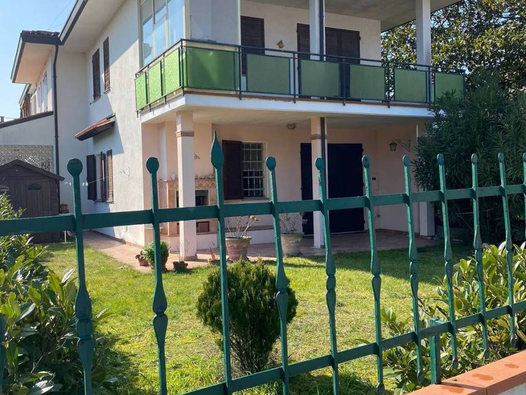 Appartamento a Comacchio in Via Monte San Michele - Foto 3