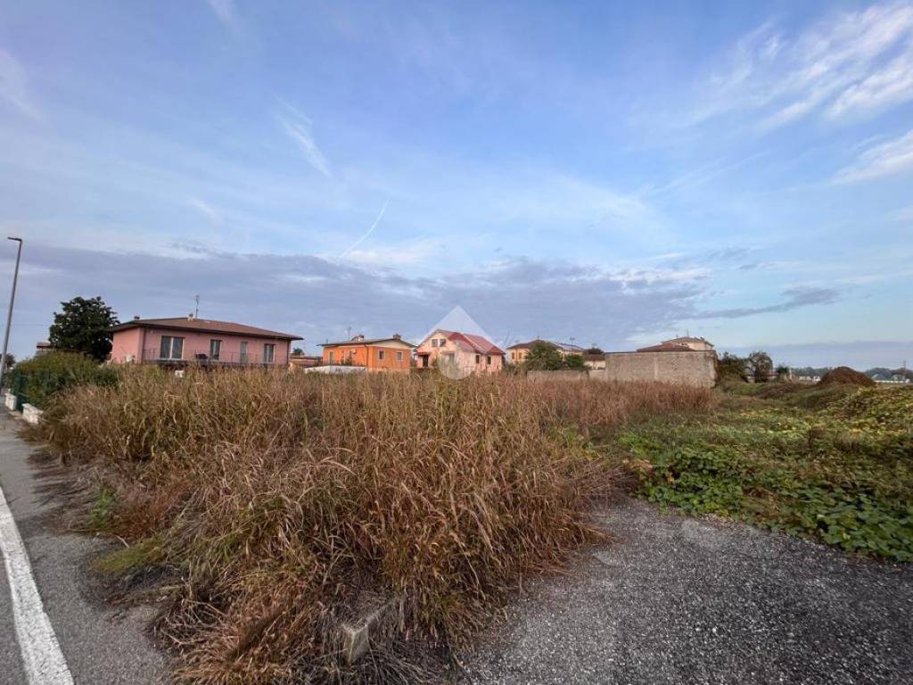 Terreno a Castelvisconti in Via Azzanello - Foto 3