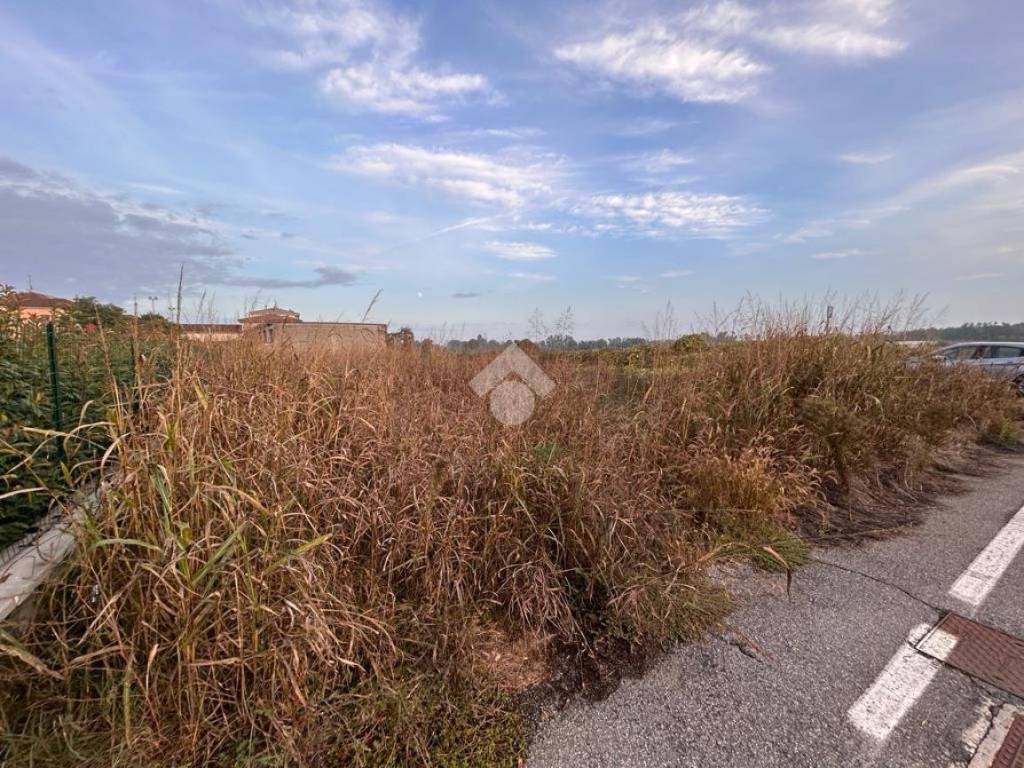 Terreno a Castelvisconti in Via Azzanello - Foto 5