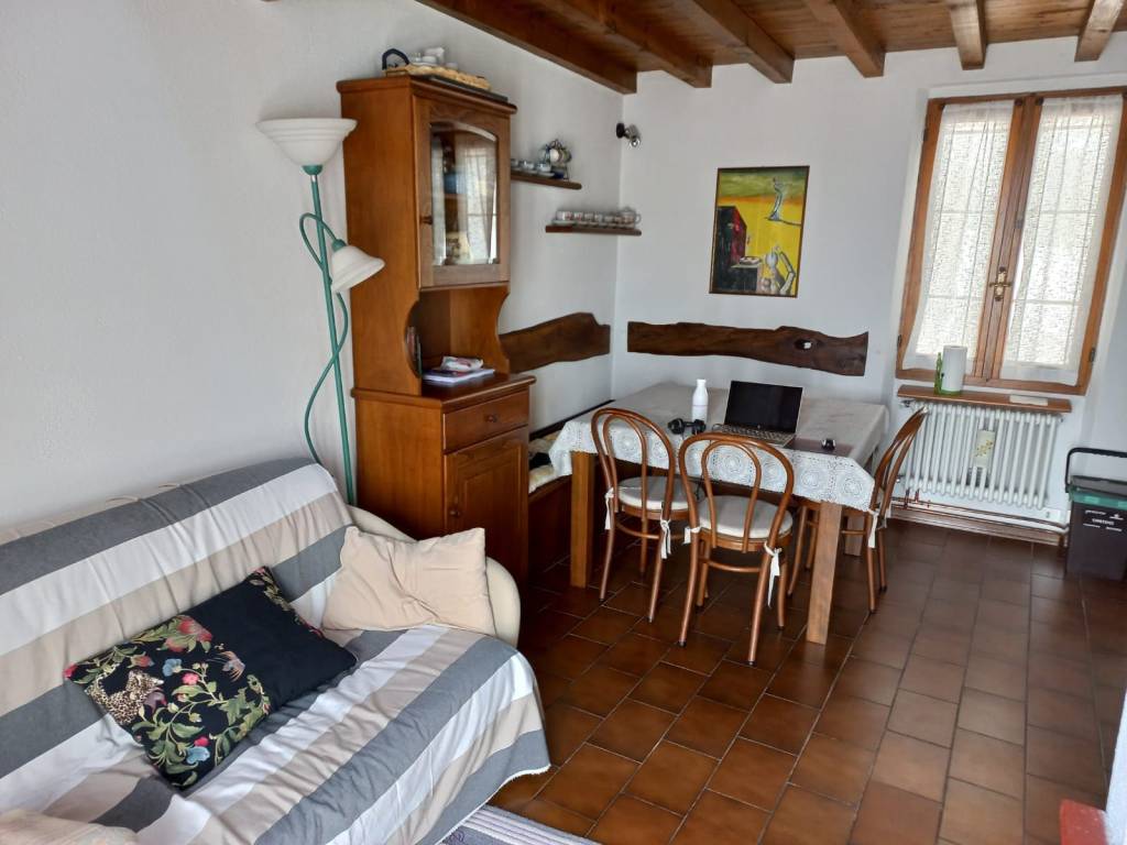 Appartamento a Luino in Via dei Passera - Foto 2