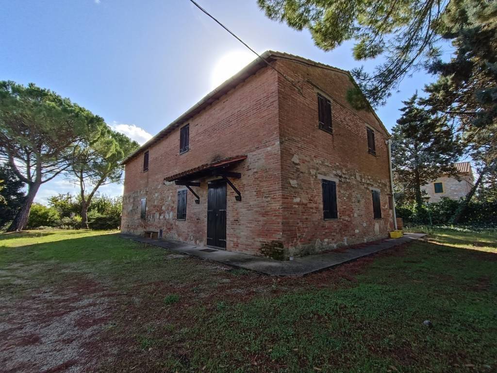 Rustico / casale a Castiglione del lago in Località Poggio del Papa - Foto 2