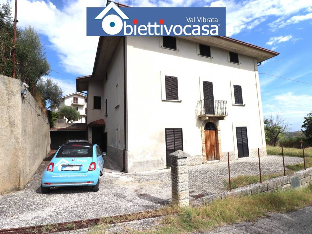 Villa a Civitella del tronto in Via Ferdinando II di Borbone - Foto 4
