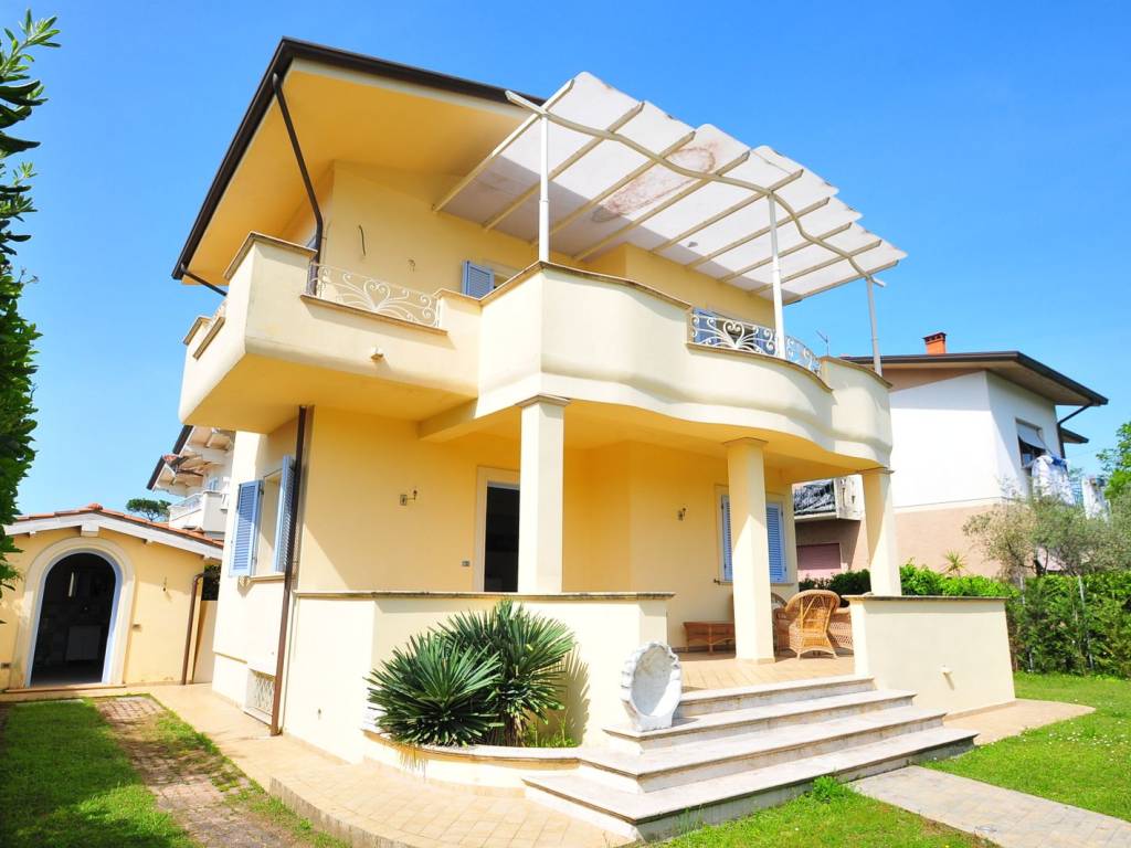 Villa a Pietrasanta in Località Tonfano - Foto 2