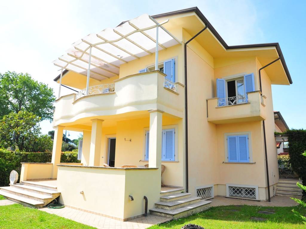 Villa a Pietrasanta in Località Tonfano - Foto 4