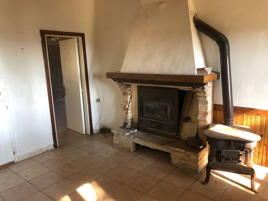 Rustico / casale a San severino marche in Contrada San Mauro, 33 - Foto 2