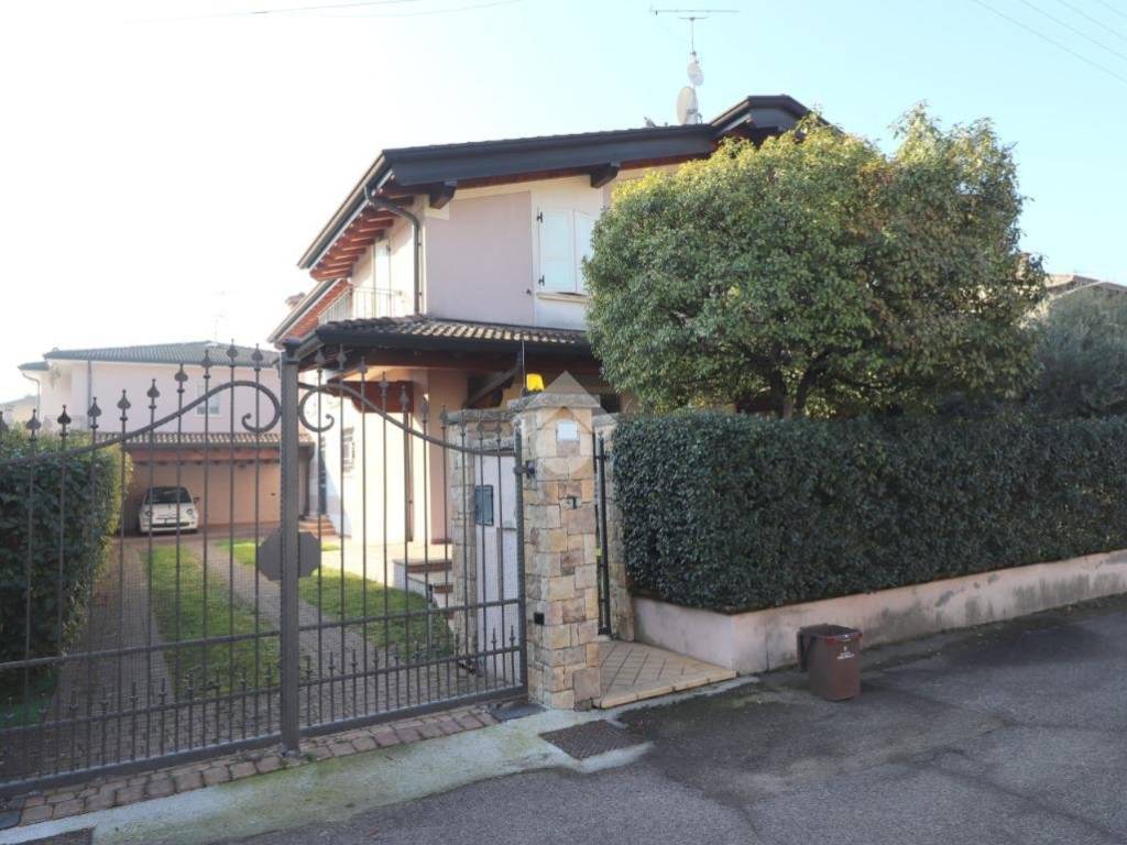 Villa a Calvisano in Via Enrico Fermi, 15 - Foto 3