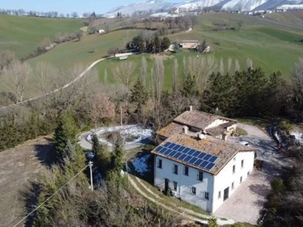 Villa a Matelica in Vocabolo Acquaviva s.n.c - Foto 2