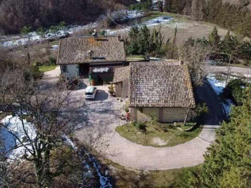 Villa a Matelica in Vocabolo Acquaviva s.n.c - Foto 4