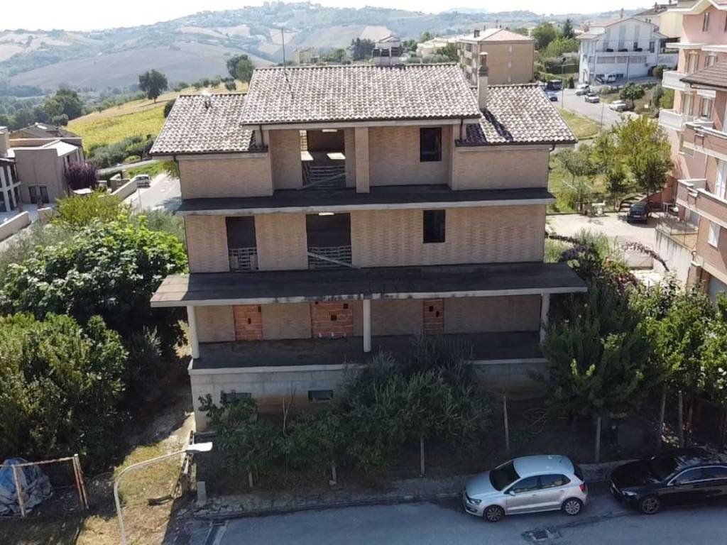Palazzo / stabile a Montegranaro in Via dei Tigli - Foto 3