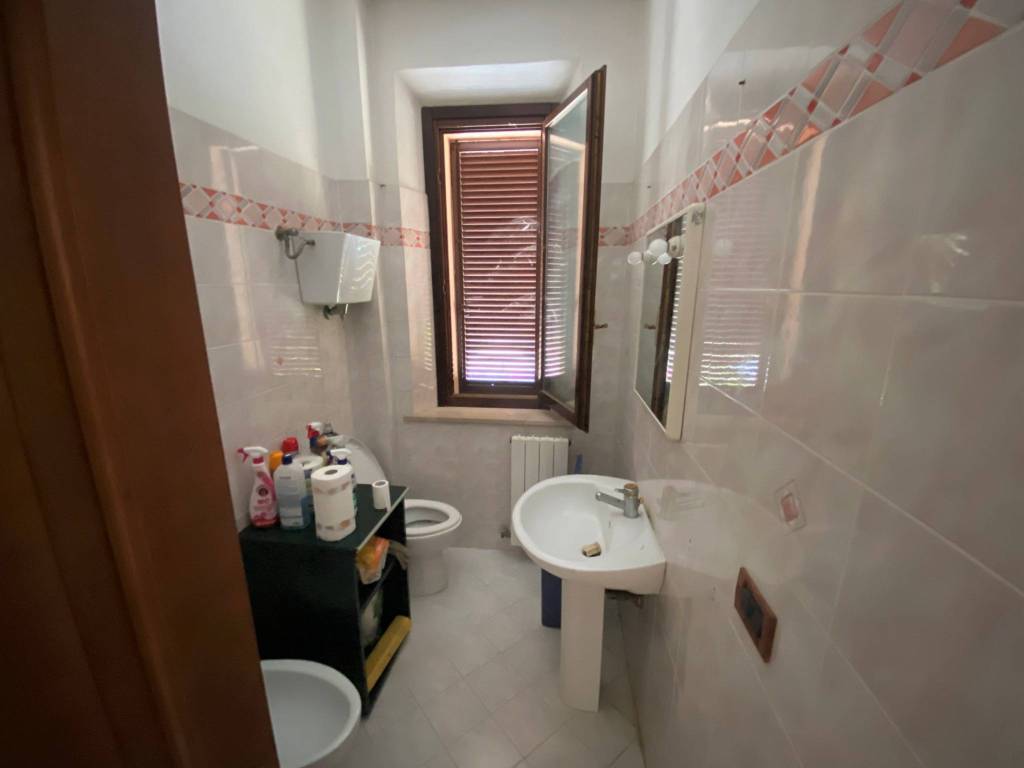 Casa indipendente a Castiglione del lago in Via Bruno Buozzi - Foto 5