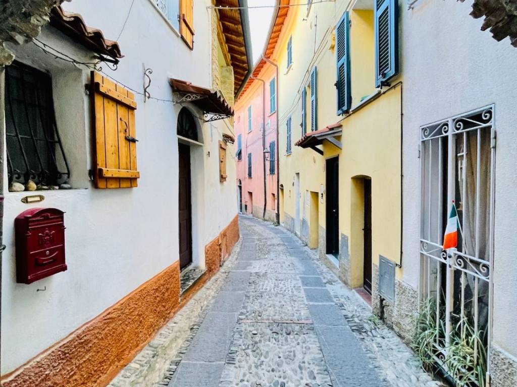 Appartamento a Castellaro in Piazza Fratelli Ruffini, 2 - Foto 2