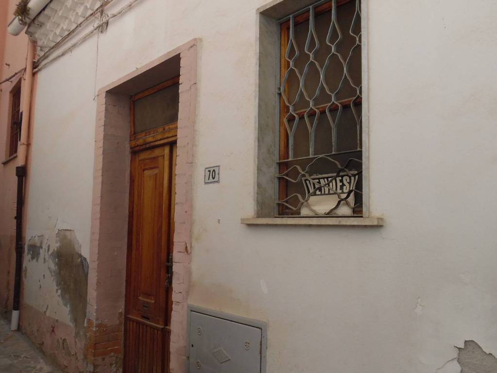 Casa indipendente a Calitri in Via Giuseppe Tozzoli, 70 - Foto 2