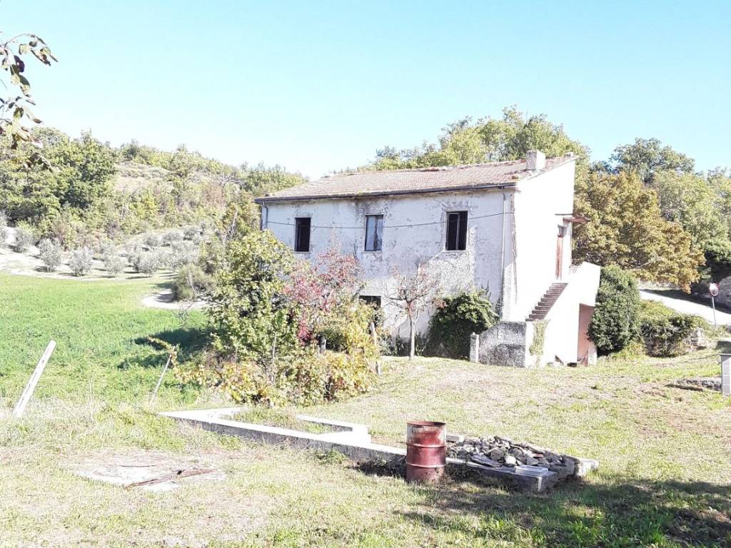 Rustico / casale a Valtopina in Località Schiavetto - Foto 2