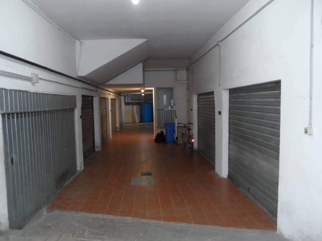 Box / garage a San benedetto del tronto in Via C. e L. Gabrielli - Foto 3
