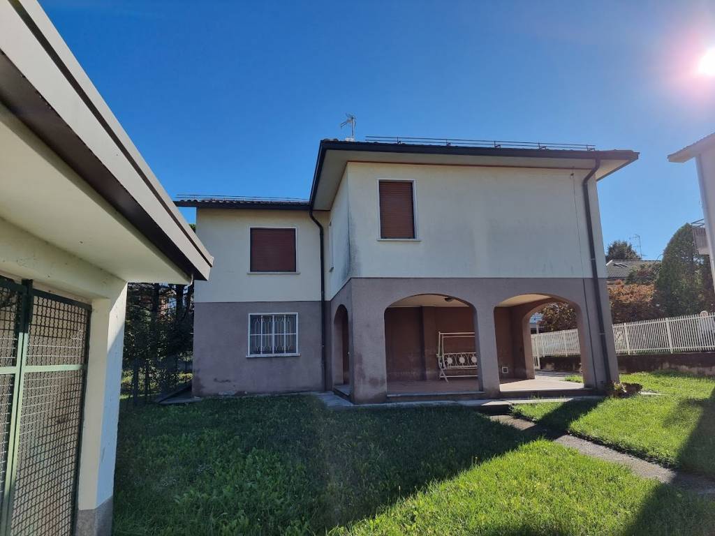 Villa a Carnago in Via Salvador Allende, 9 - Foto 4
