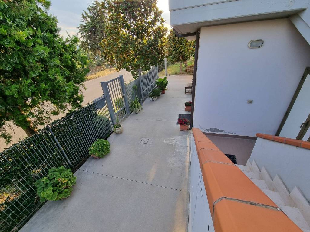 Casa indipendente a Collecorvino in Contrada Campotino - Foto 4