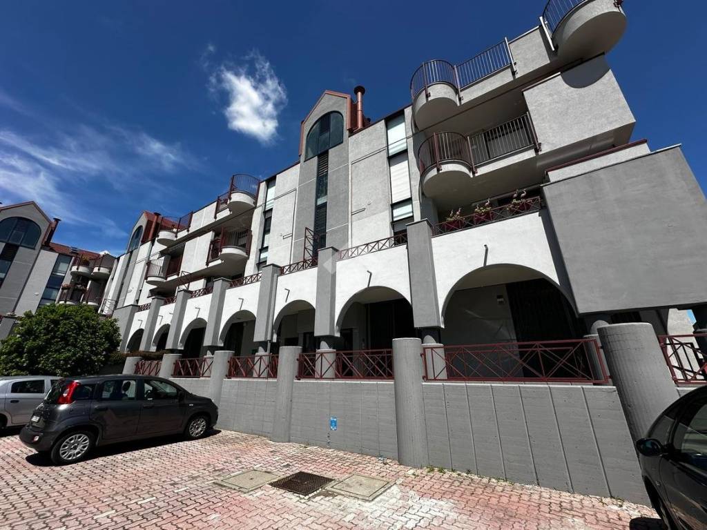 Immobile a Zibido san giacomo in Via Grazia Deledda - Foto 1