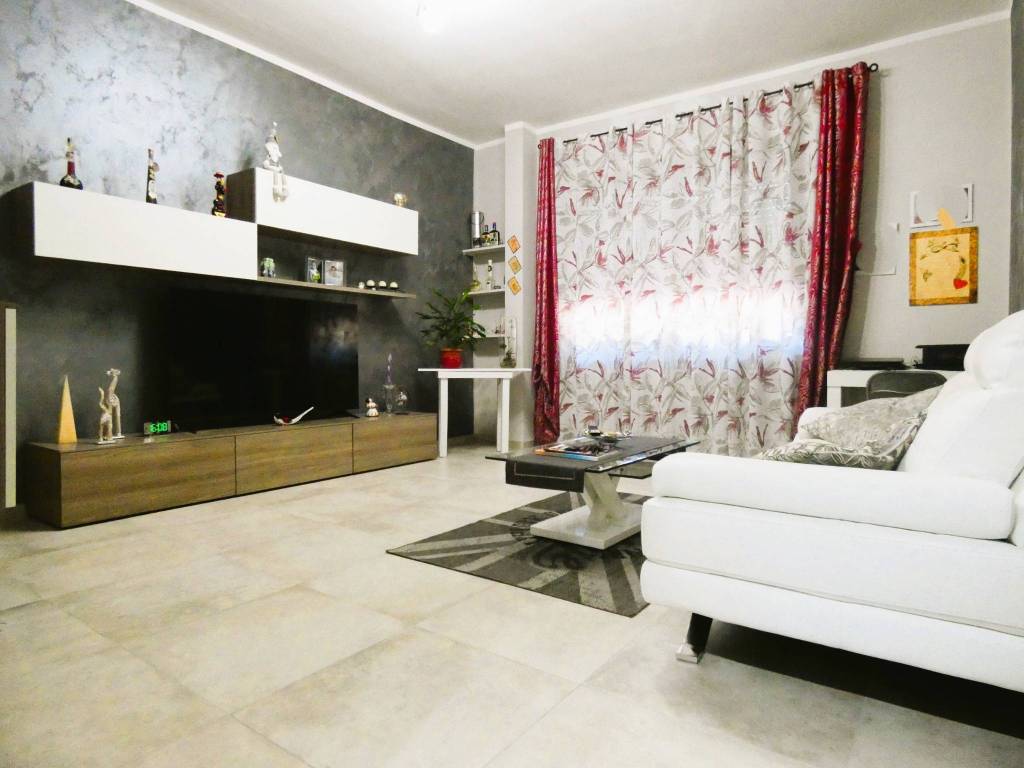 Appartamento a Bra in Via Europa - Foto 2