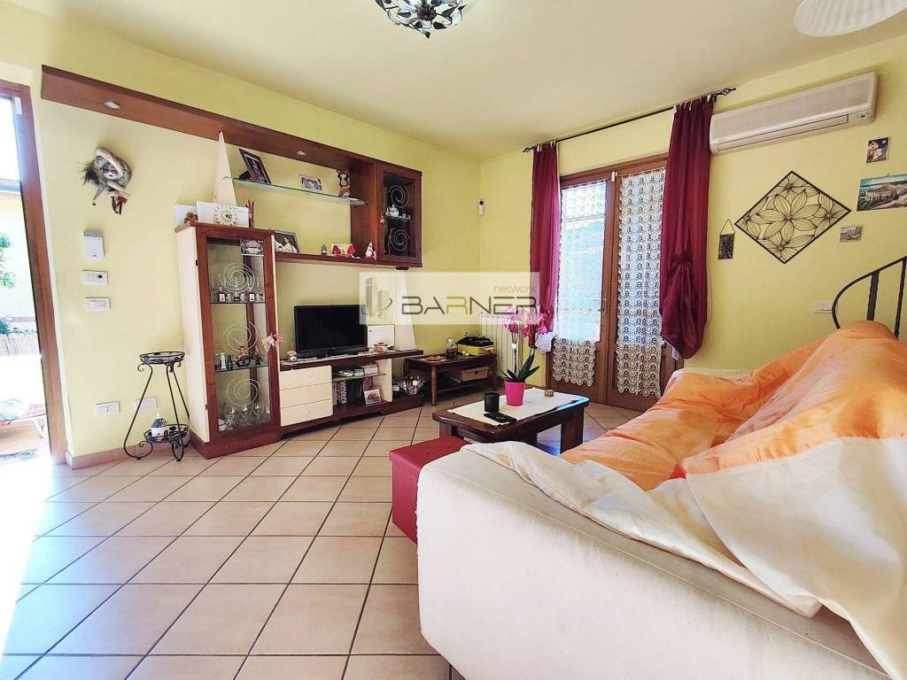 Villa a Massarosa in Via Fornella - Foto 3