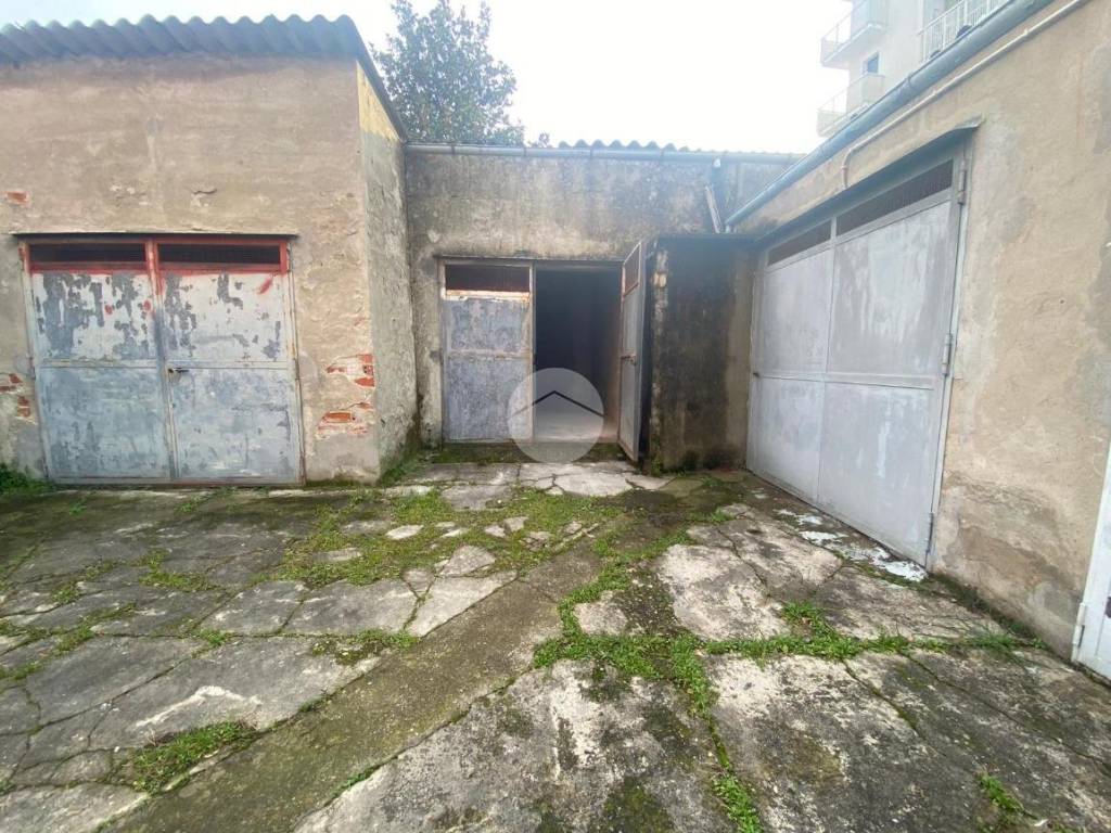 Box / garage a Valenza in Via Mario Nebbia, 61 - Foto 5