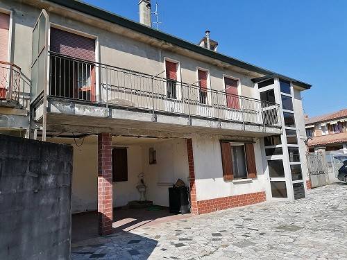 Casa indipendente a Crema in VIA DOSSO MORONE, 12 - Foto 2