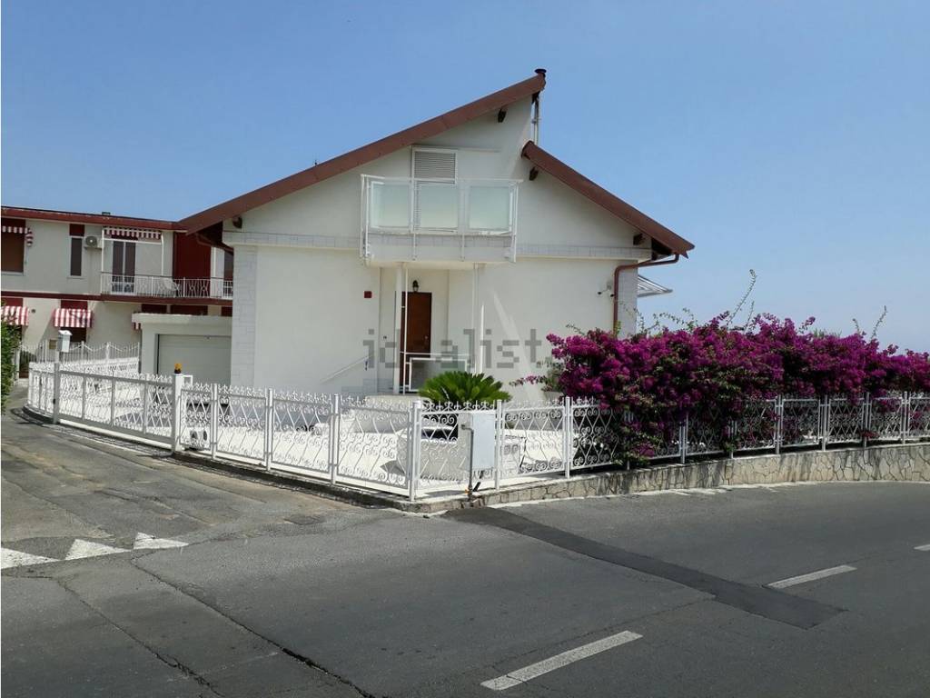Villa a Ceriale in Via Terra del Sole, 73 - Foto 2