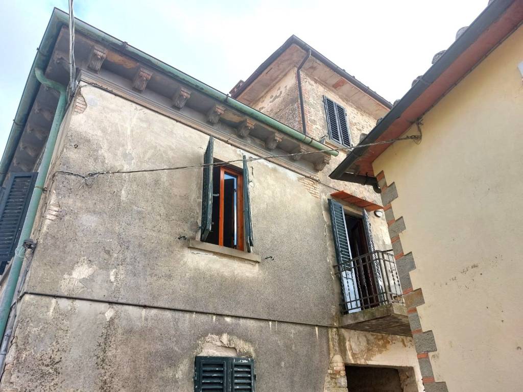 Casa indipendente a Castelfranco piandisco in Strada Comunale di Pullcciano - Foto 3