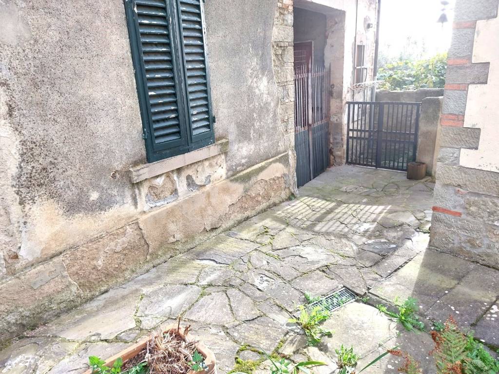 Casa indipendente a Castelfranco piandisco in Strada Comunale di Pullcciano - Foto 4