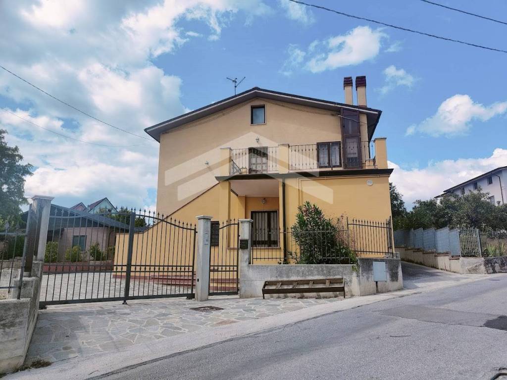 Appartamento a Campobasso in C.da Colle dell'Orso, 66 - Foto 2