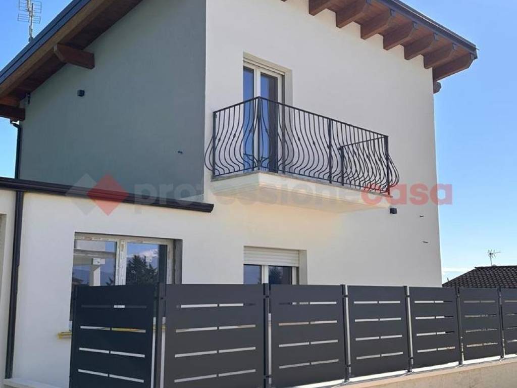 Villa a Avezzano in Via Caruscino , 107 - Foto 2