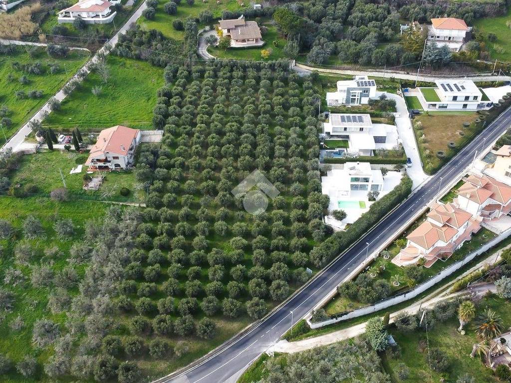 Terreno a Tortoreto in Via Enzo Ferrari, 14 - Foto 3