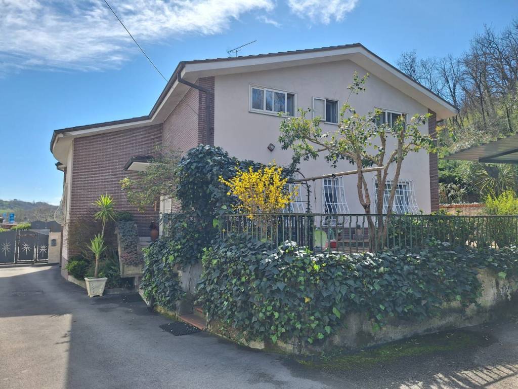 Villa a Benevento in Via Vittorio Bachelet - Foto 3