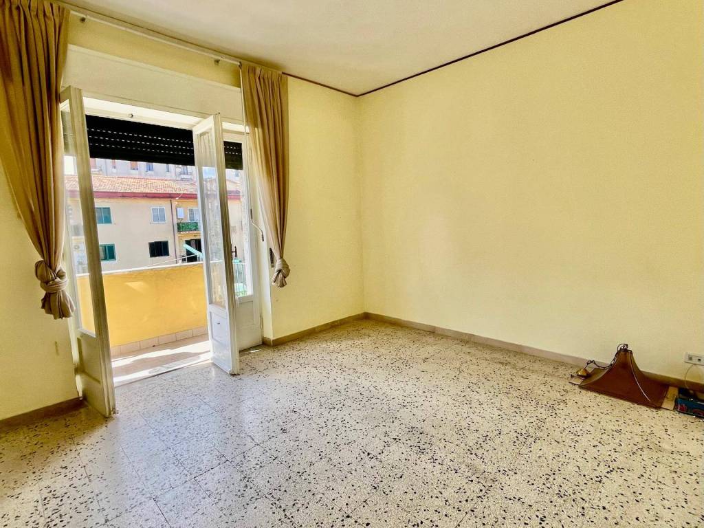 Appartamento a Benevento in Via Luigi Settembrini - Foto 4