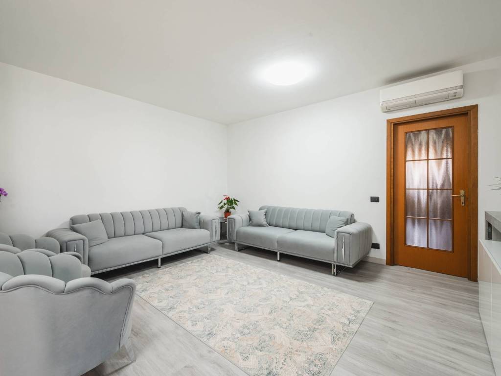 Appartamento a Casalgrande in Via Andrea Mantegna - Foto 2