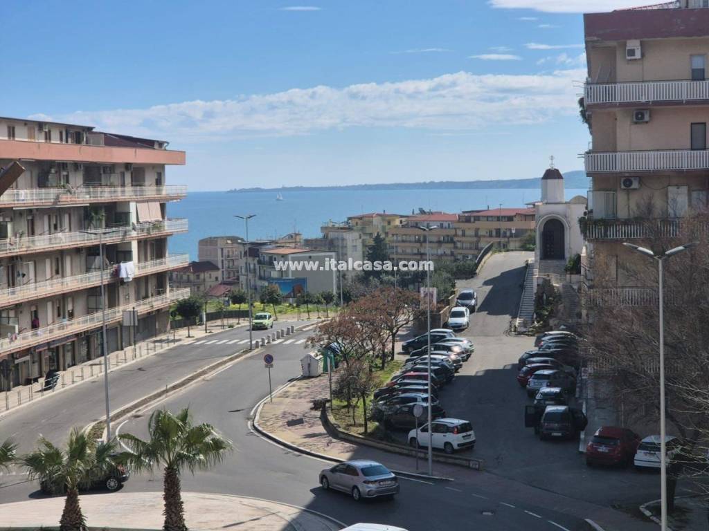 Appartamento a Crotone in via della resistenza - Foto 3