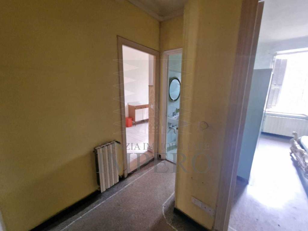 Appartamento a Ventimiglia in Via Camillo Benso Conte di Cavour, 8 - Foto 2