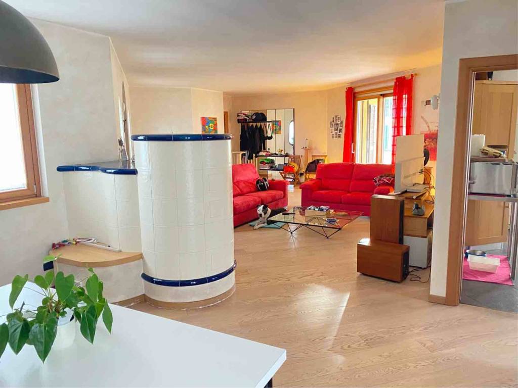 Villa a Molteno in Via Papa Giovanni XXIII, 9 - Foto 3