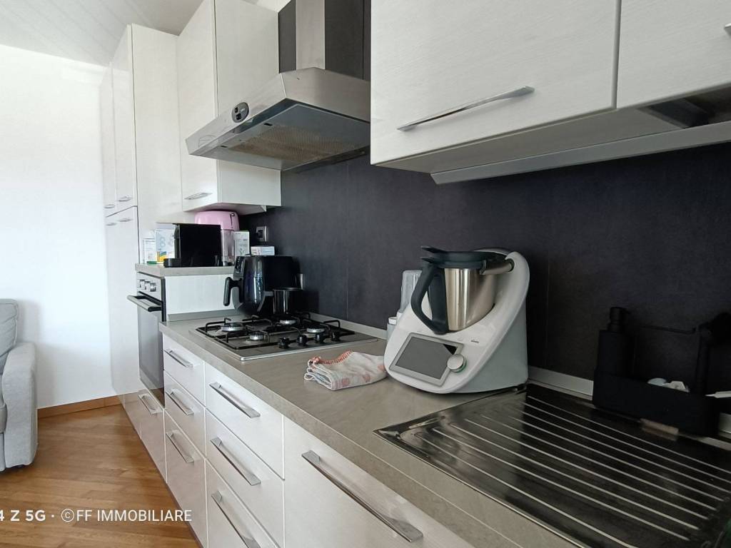 Appartamento a Montecosaro in Via Roma - Foto 4