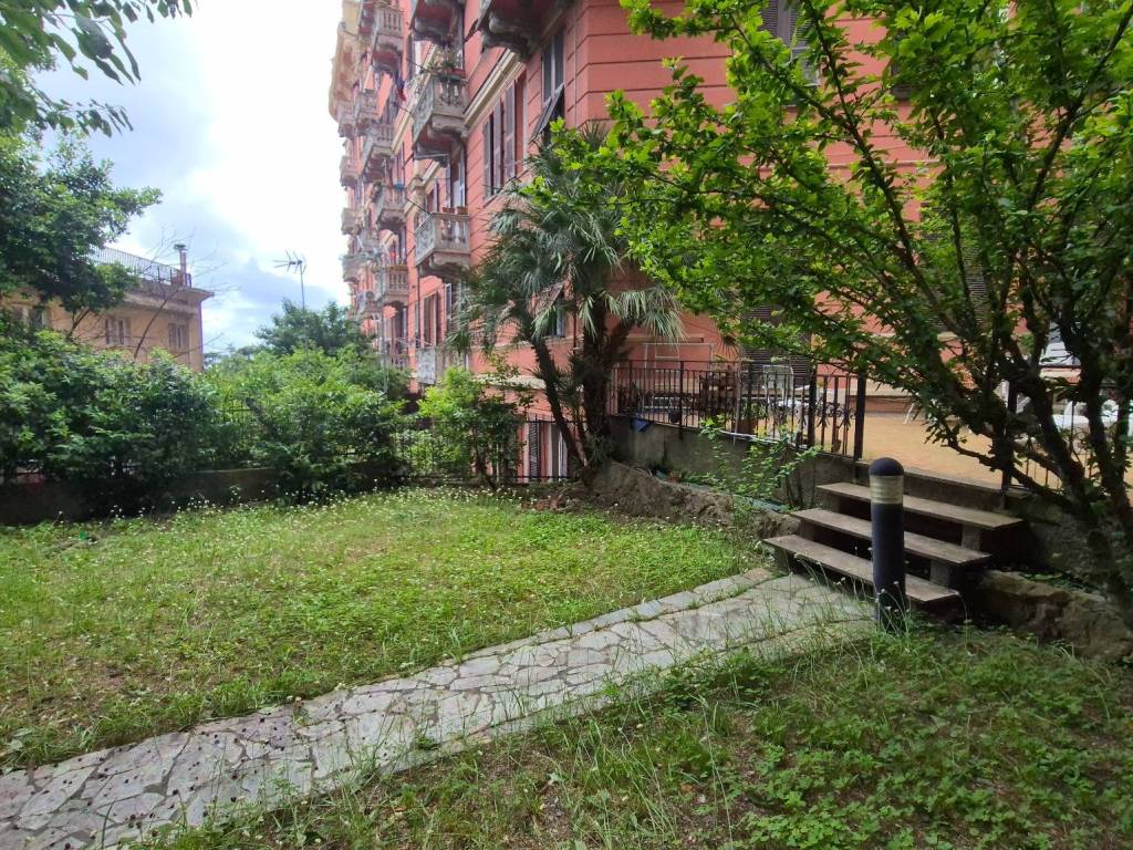 Appartamento a Genova in Corso Magenta, 23 - Foto 2