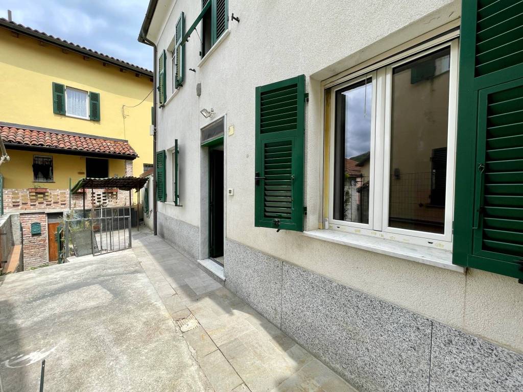 Casa indipendente a Ronco scrivia in Via Milite Ignoto, 20 - Foto 2