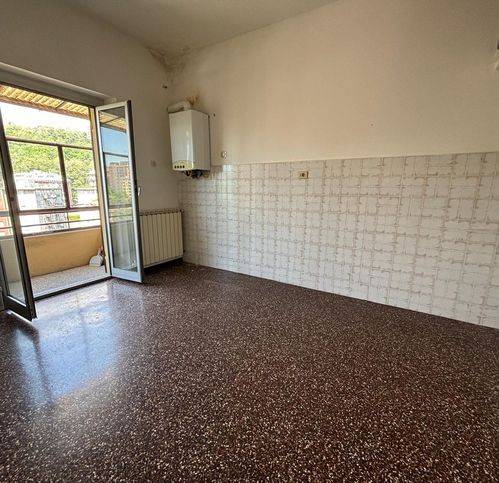 Appartamento a Genova in Via Al Garbo 8 A - Foto 4