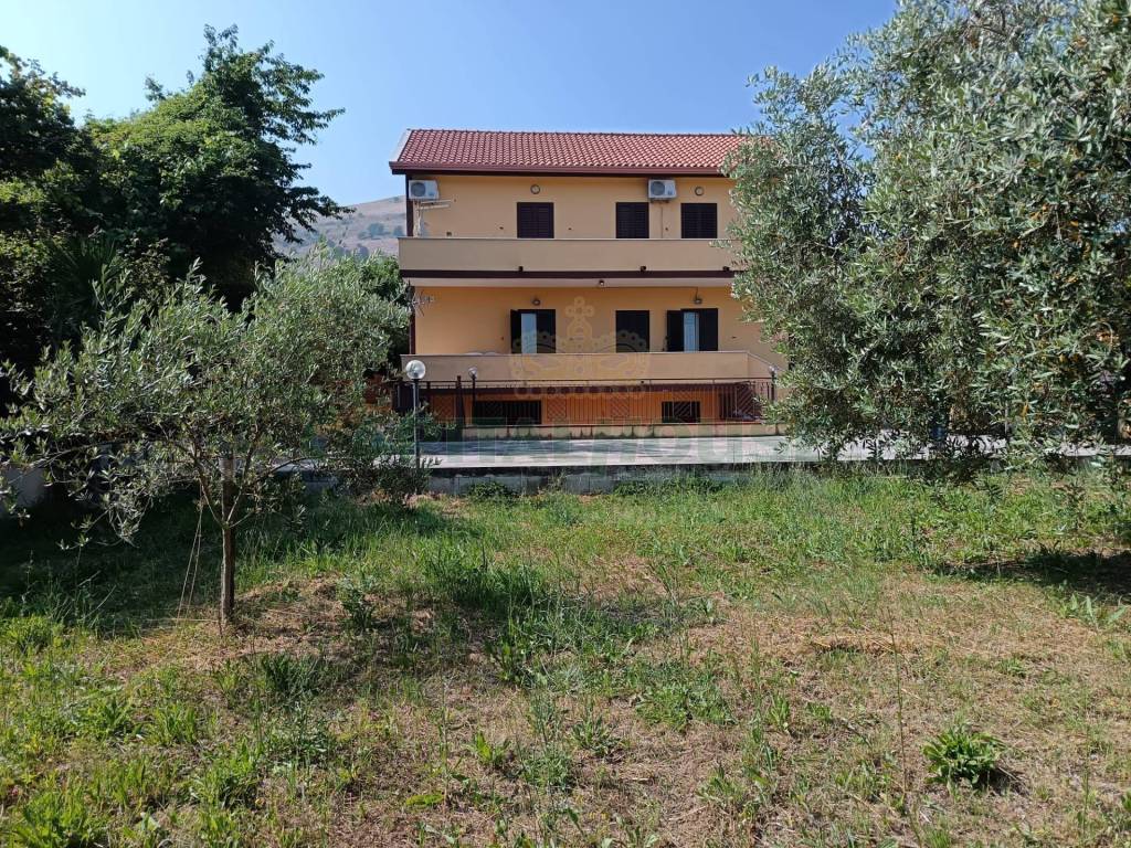 Villa a Caserta in Via Cardinale di San Severino - Foto 5