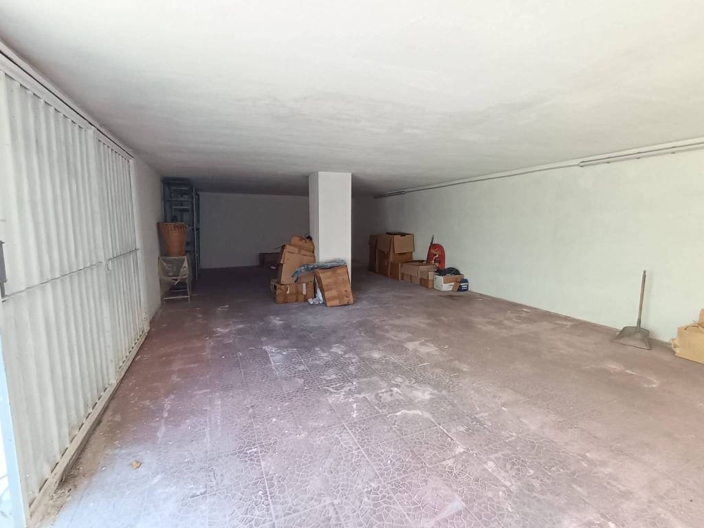 Box / garage a Lecce in Via Pietro Marti, 11 - Foto 4