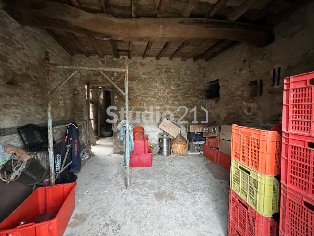 Rustico / casale a Castelfranco piandisco in VIA DI MONTECARELLI - Foto 4