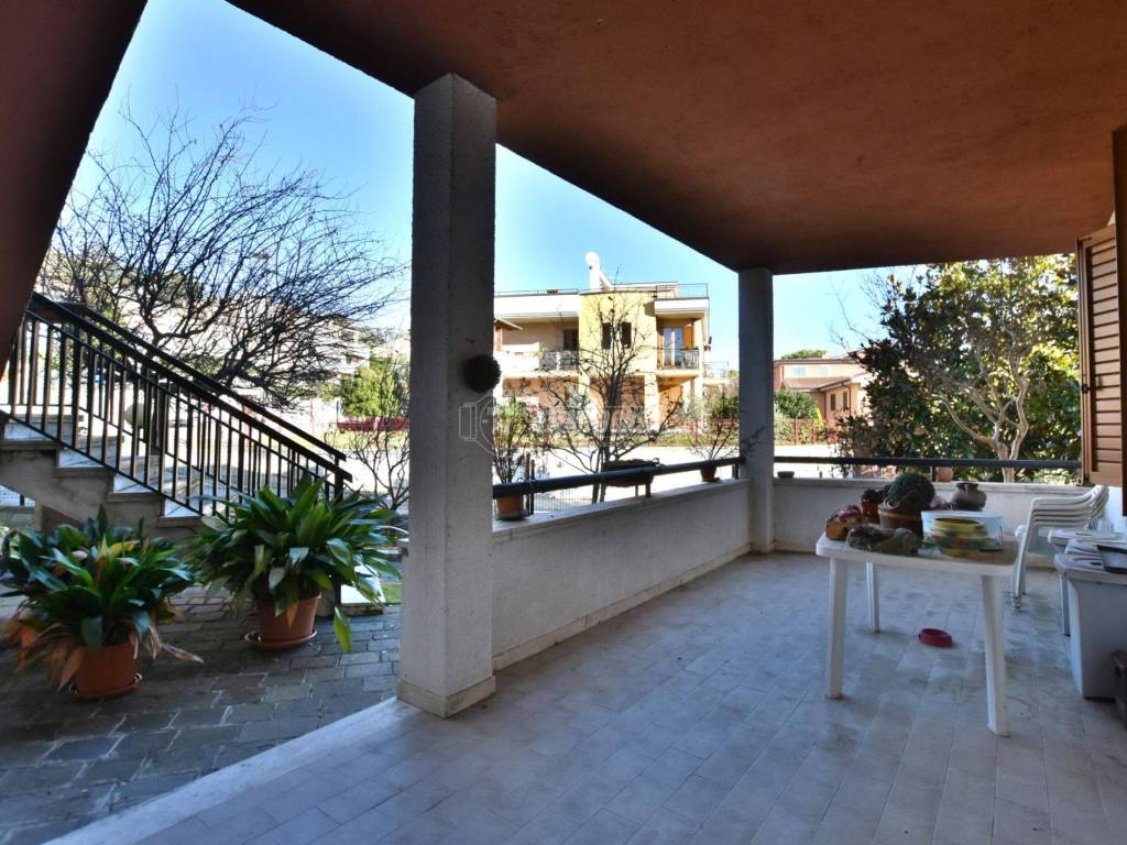 Villa a Tolentino in Via delle Vaglie - Foto 2